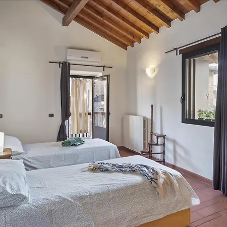 I Balconi Apartment *
